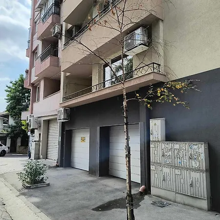 Relax With Parking Апартаменты *